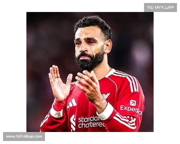 萨拉赫安菲尔德谢场,球迷高歌致敬球队功勋